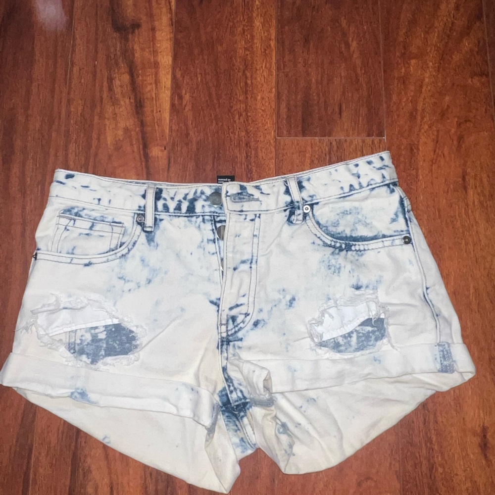 Forever 21 ripped shorts